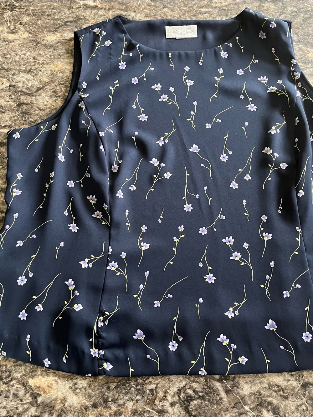 Women’s Sleeveless Navy Floral Shell Top